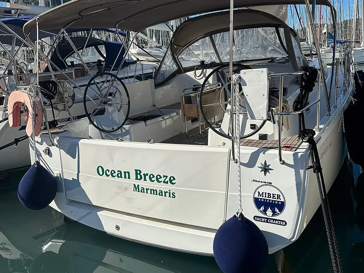 Sun Odyssey 380